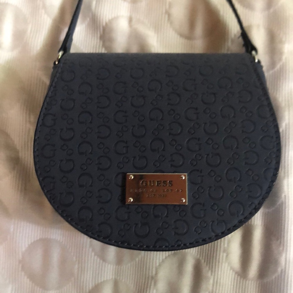 BARLEY USED adjustable Guess cross body bag
